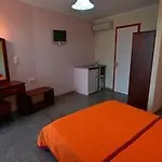 Otel Kalias