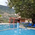 Otel Kalias