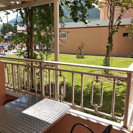 Kalias 3* Vasiliki (Lefkada)