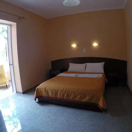 Kalias Hotel 3*
